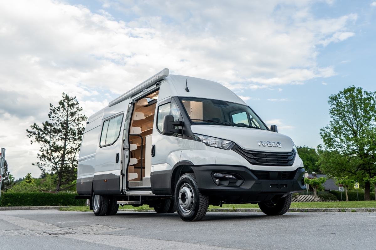 Iveco | Mobile Library Van - image 4