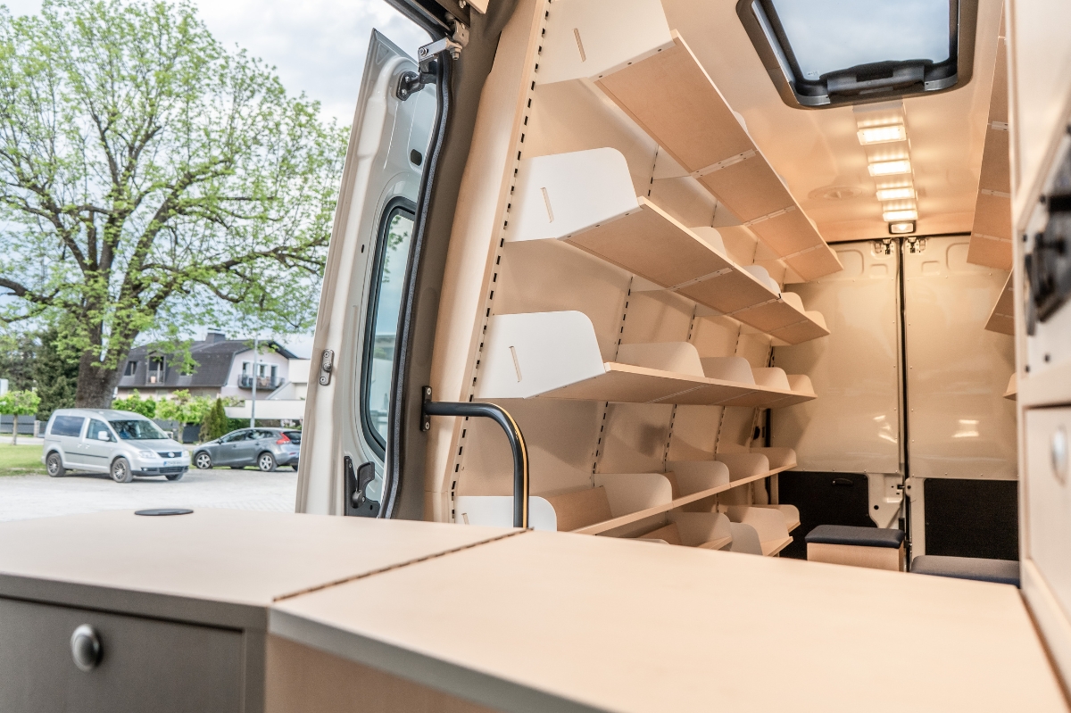 Iveco | Mobile Library Van - image 5