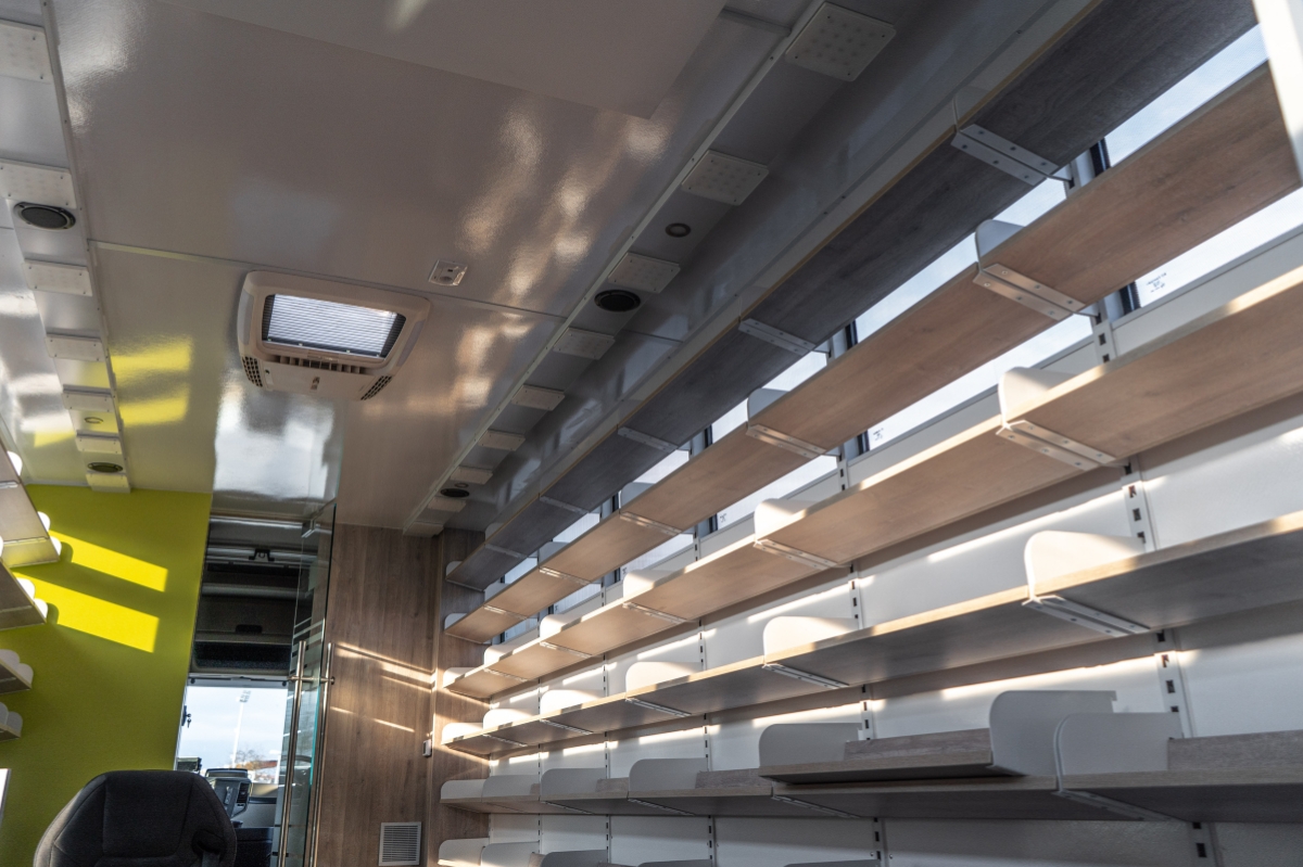 Mercedes-Benz Actros | Mobile Library - image 2