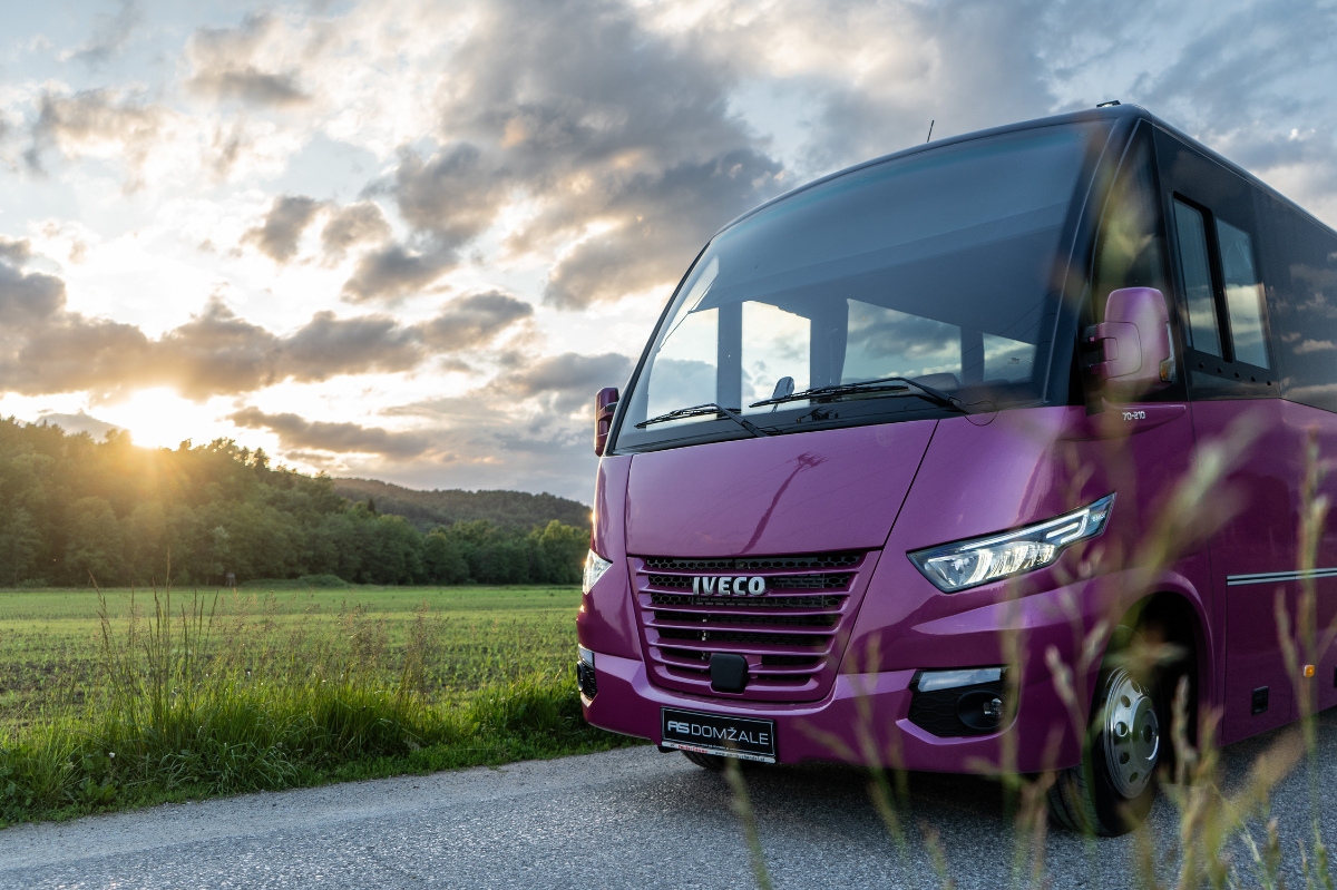AS Domžale | Purple Iveco Rapido - image 3