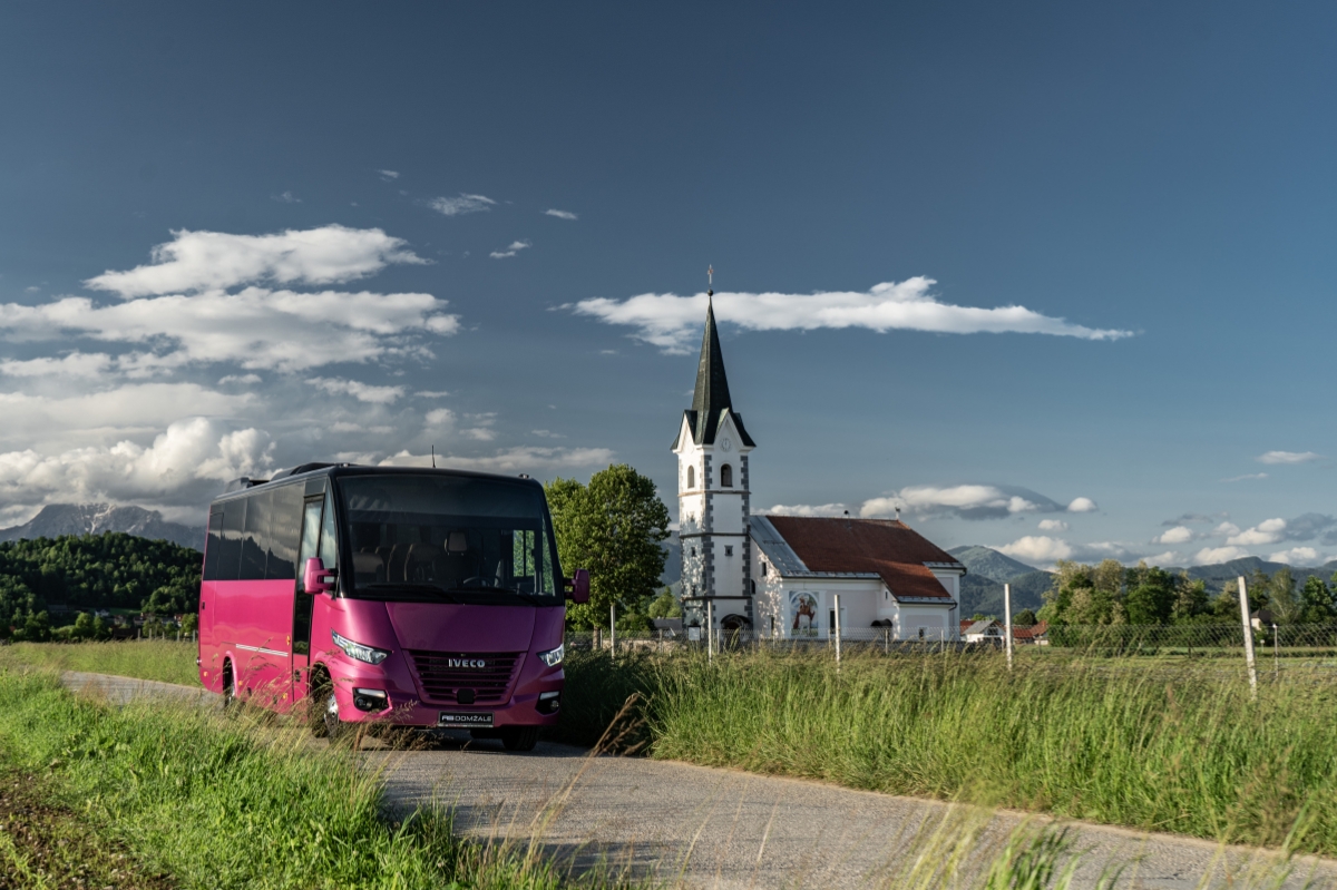 AS Domžale | Purple Iveco Rapido - image 8
