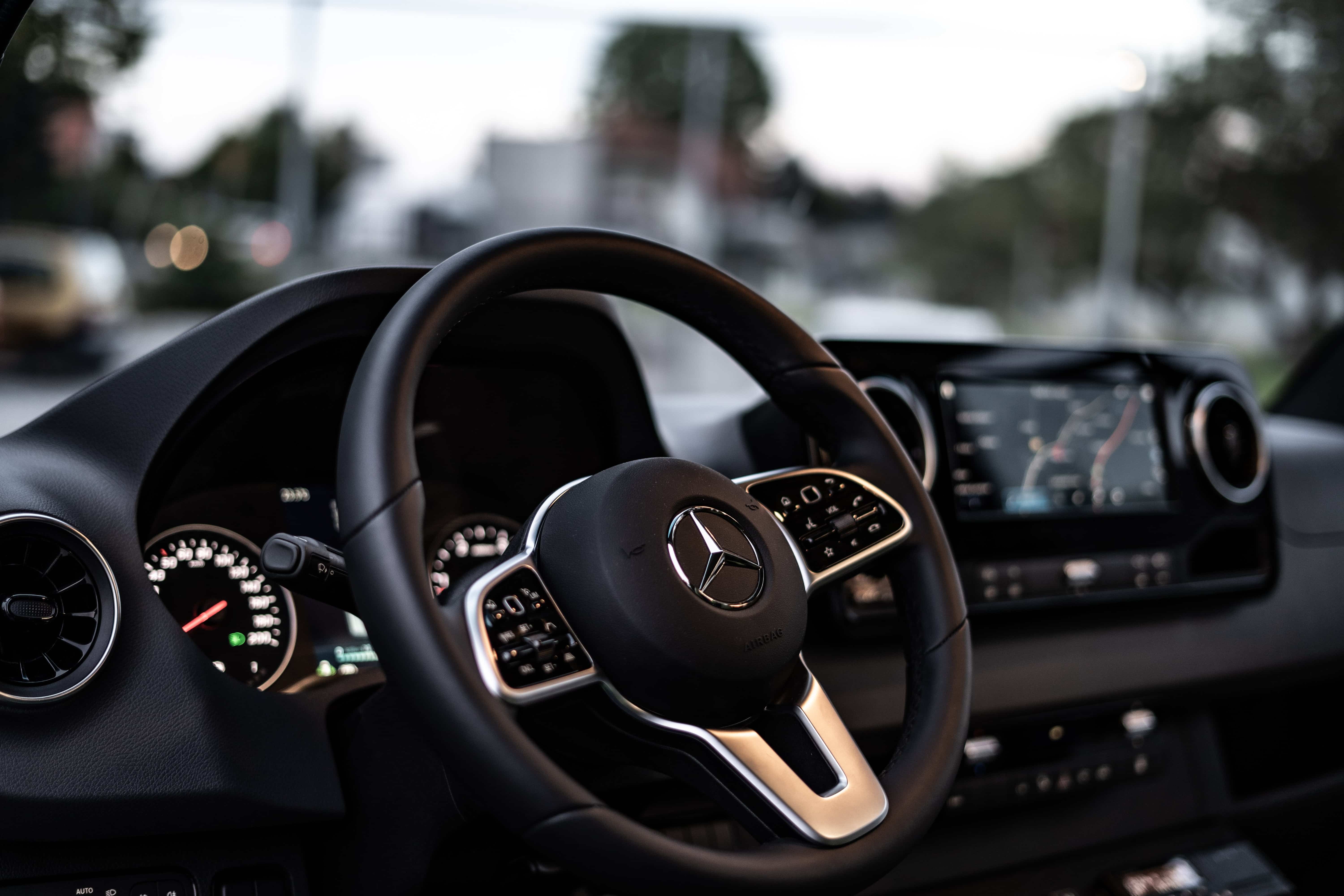 Mercedes-Benz VIP Sprinter - image 1
